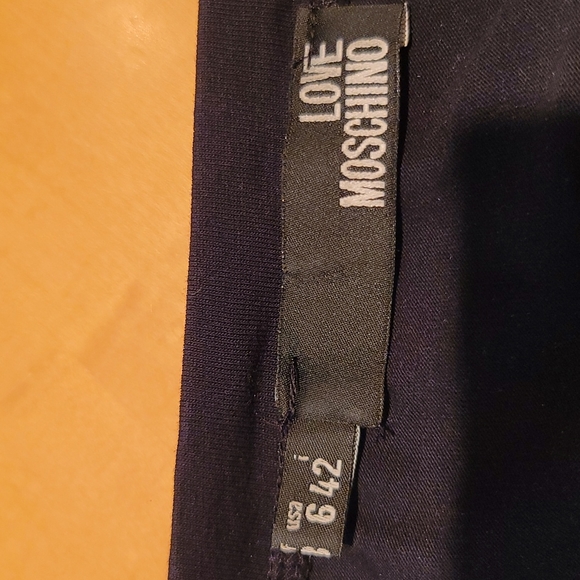 Moschino long sleeve cotton t-shirt with crystal logo and cotton accents size 6 - Picture 7 of 9